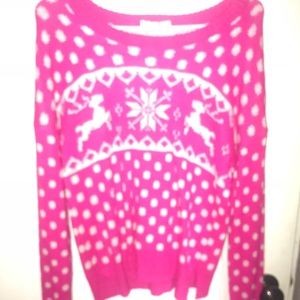 Cute Christmas Sweater! 💓